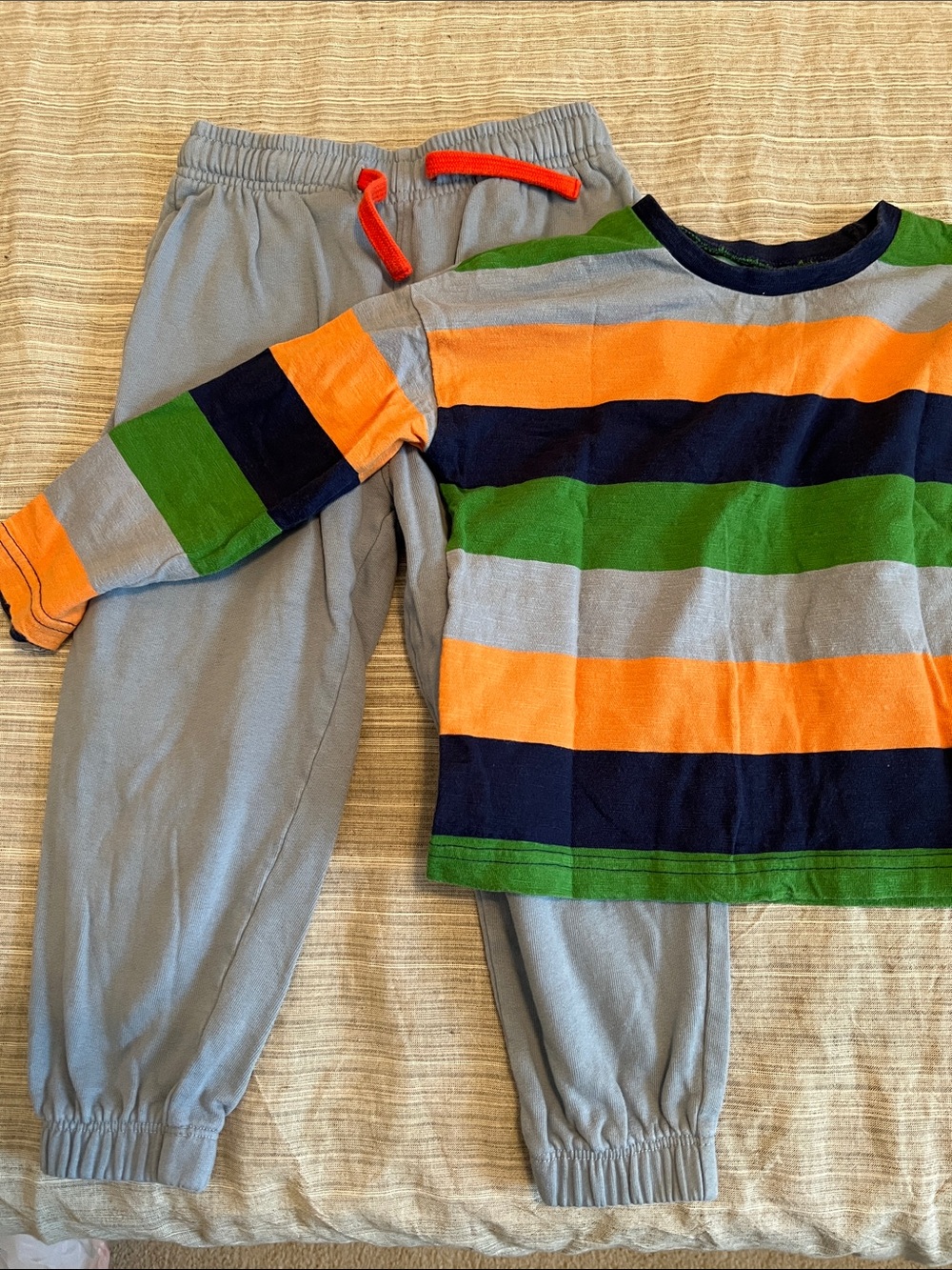Boys Anyday John Lewis t shirt & joggers size 4